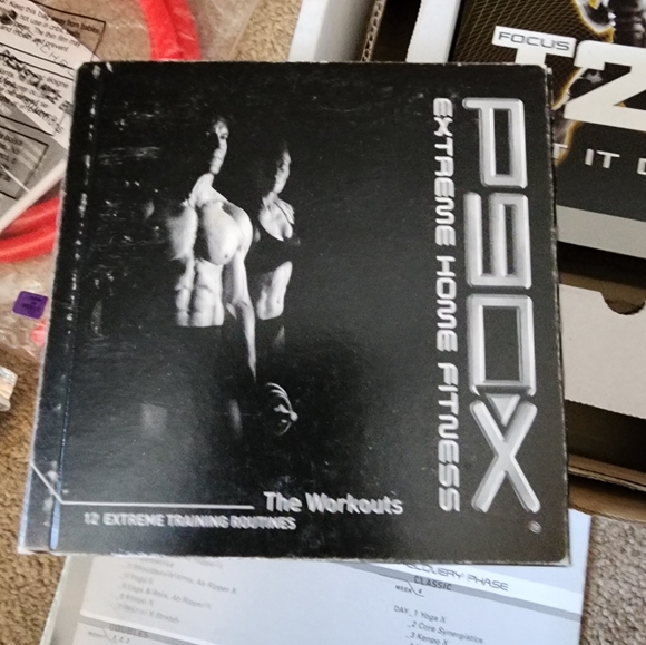 Beach Body P90X Extreme Home Fitness with T25 - Picture 7 of 9